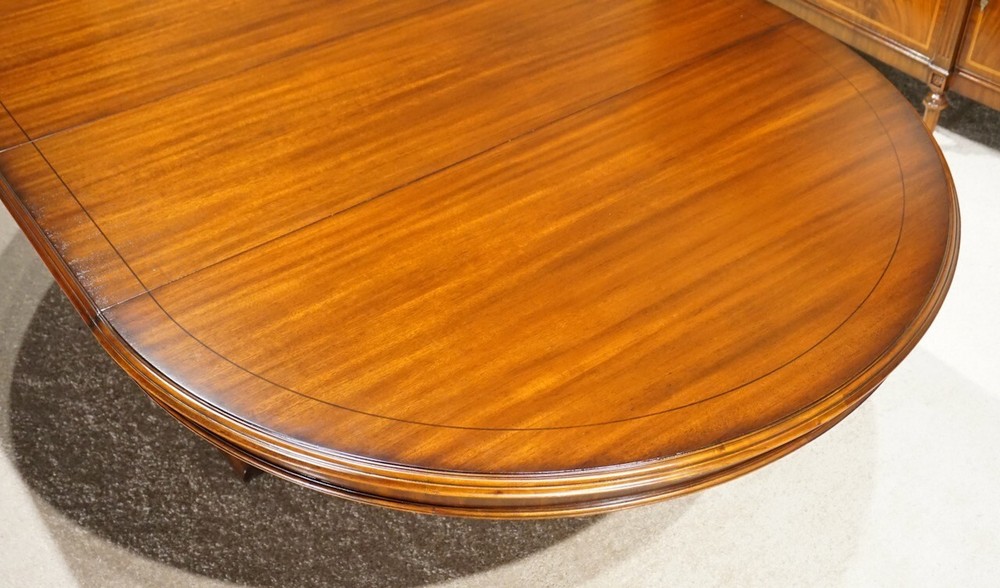 Beautiful 7' transitional Mahogany oval round dining Kitchen table