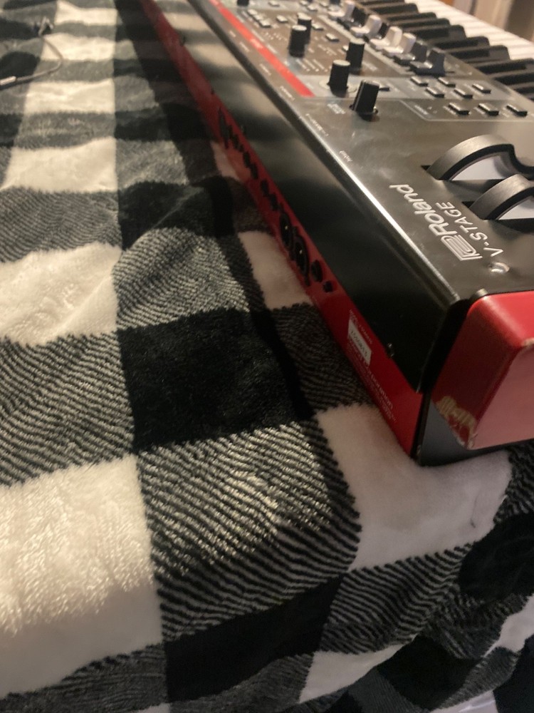 Roland V-STAGE76 76-Note Performance Keyboard (Damaged )