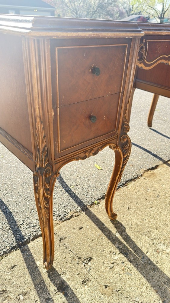 Antique vanity