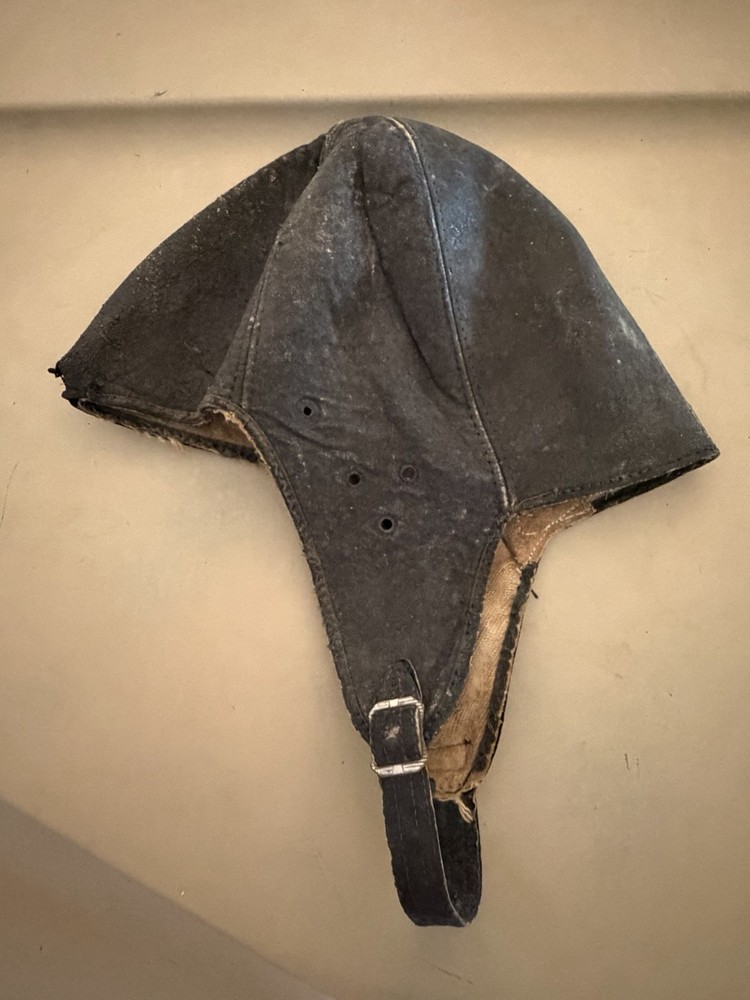 WW2 Aviator Hat / Helmet???