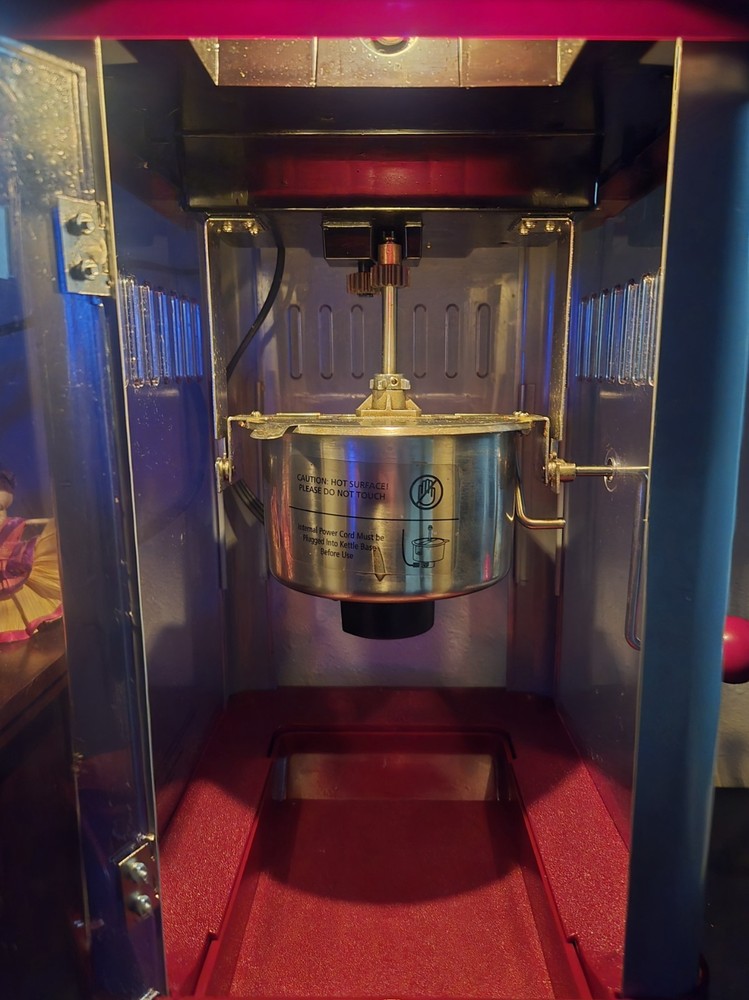 Oster 8 cup Professional Popcorn Maker