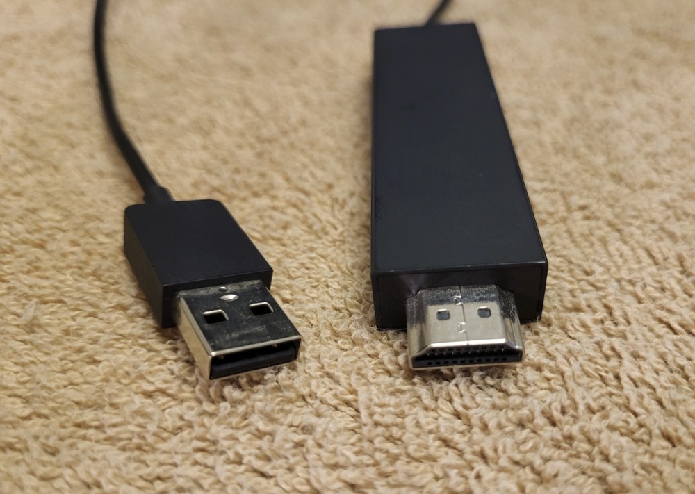 Microsoft Wireless Display Adapter HDMI w/ USB Model 1628