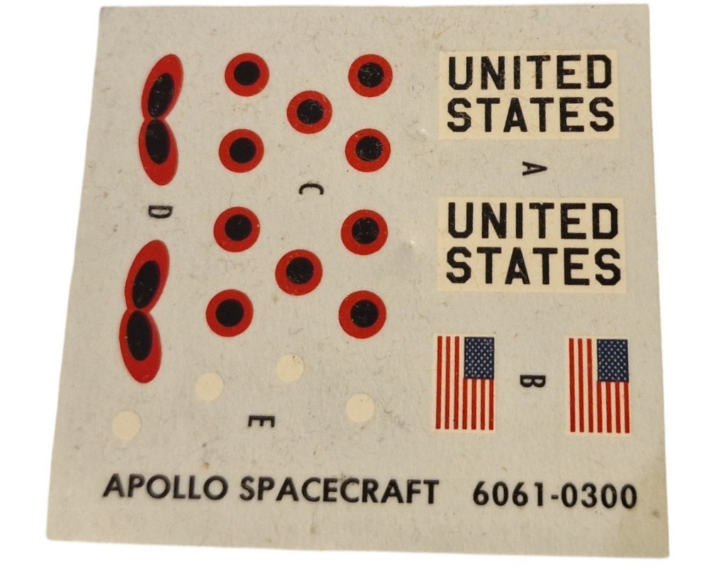 Space : Apollo Saturn V Rocket & Apollo Spacecraft command/service modules kits