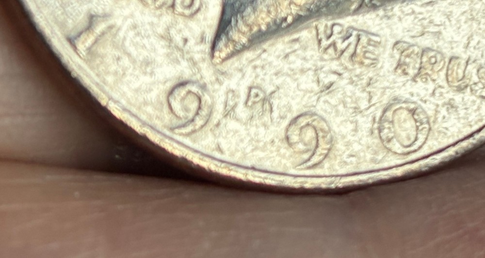 1990 P Kennedy Half Dollar - "SHADOW or Floating P ?" Grease ?