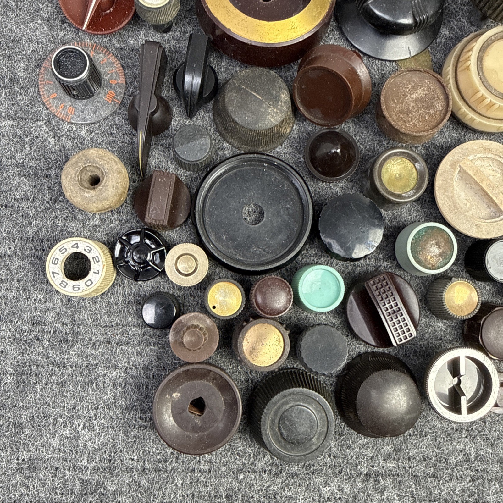 50+ Vintage Radio / TV / Equipment Knobs Used Midcentury Plastic Bakelite LOT