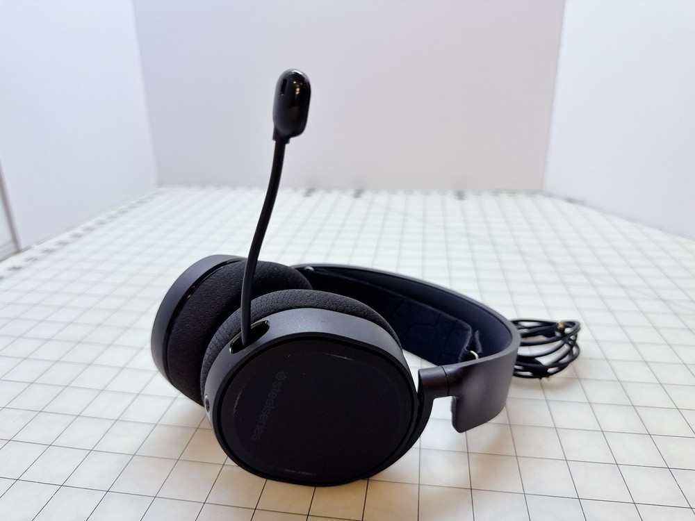 SteelSeries Arctis 3 Wired Gaming Headset - Black Model: HS-00010-tested