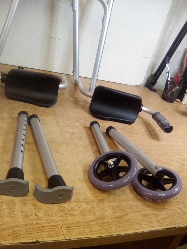 Foldable Standard Walker With Front Wheels And Armrest