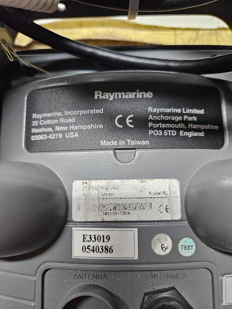 Raymarine RC435i GPS Chartplotter