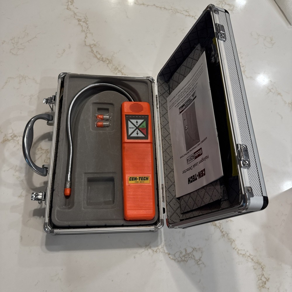 CEN-TECH Halogen leak detector 92514 With Metal Case And Manual