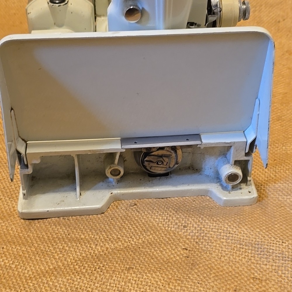 Singer 221K Featherweight Sewing Machine With Case CELERY 1960s