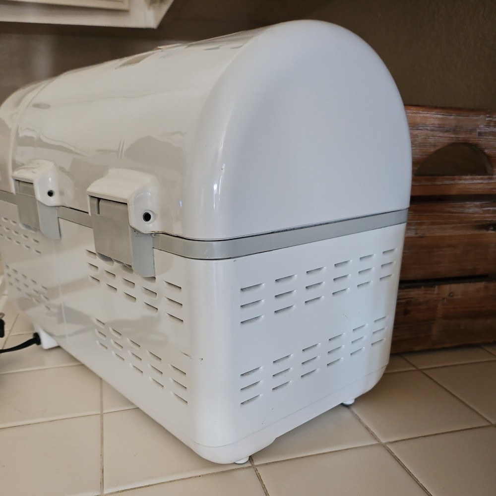 Zojirushi Home Bakery BBCC-V20 Bread Maker Machine 2lb Double Paddle Tested