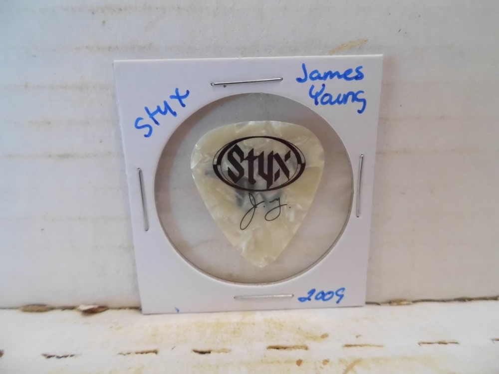 STYX "JAMES YOIUNG" 2009 GUITAR PICK~READ DESCRIPTION #38~4