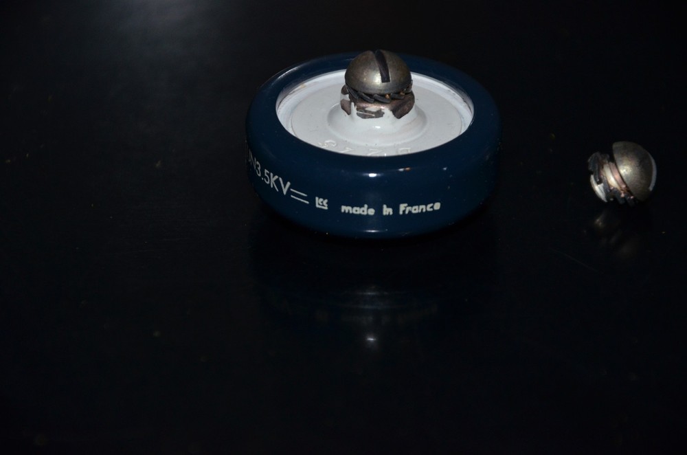 LCC France 4700pF 3.5KV doorknob NOS capacitor for professional broadcast radio