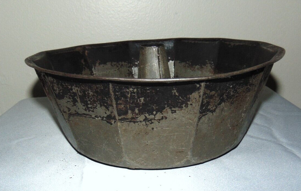 Antique Tin Cake Pudding Pan 12 Sided