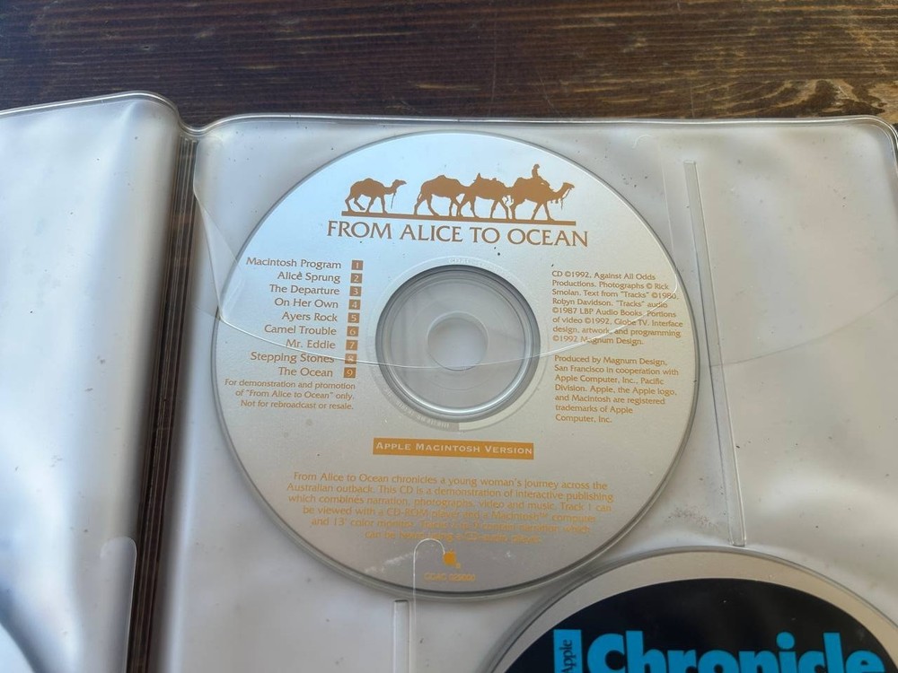 Apple Macintosh Compact Discs CD-ROM Sampler Lot w Case Nautilus Kodak