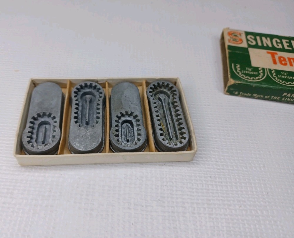 Vintage Singer Sewing Machine Accessory Templates For Buttonholers