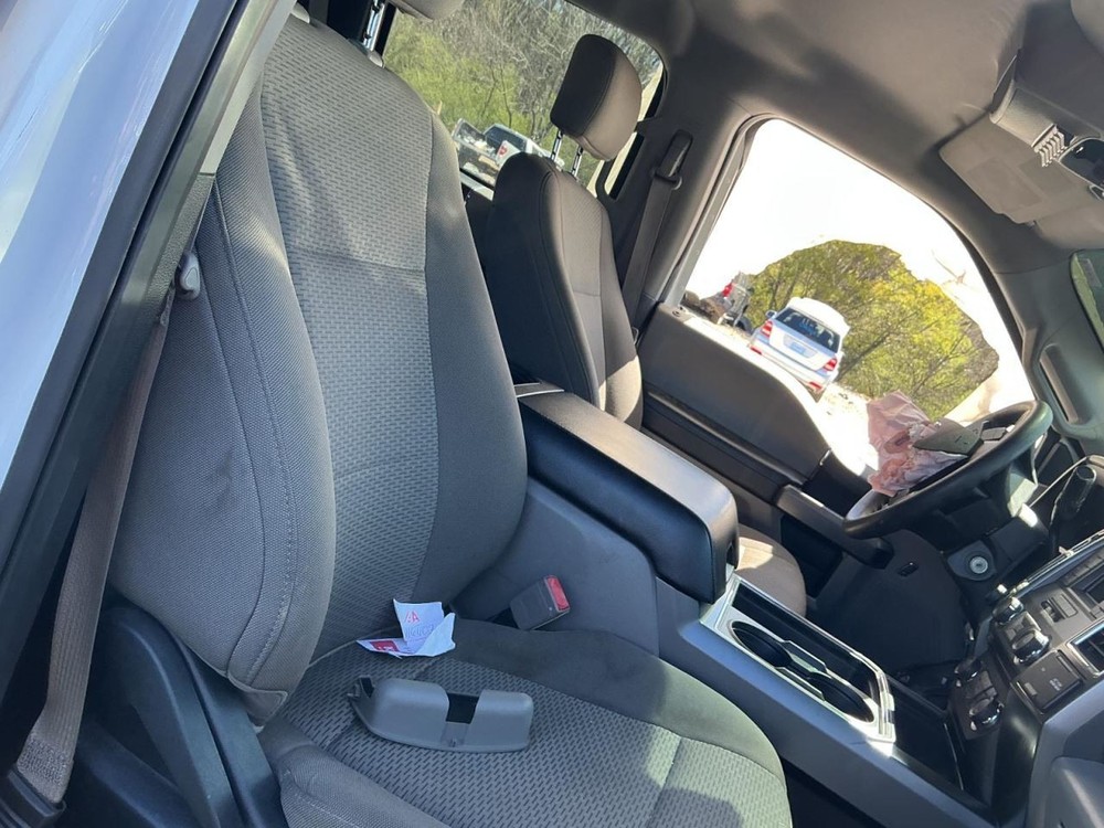 F250SD 2017 Glove Box 4999861