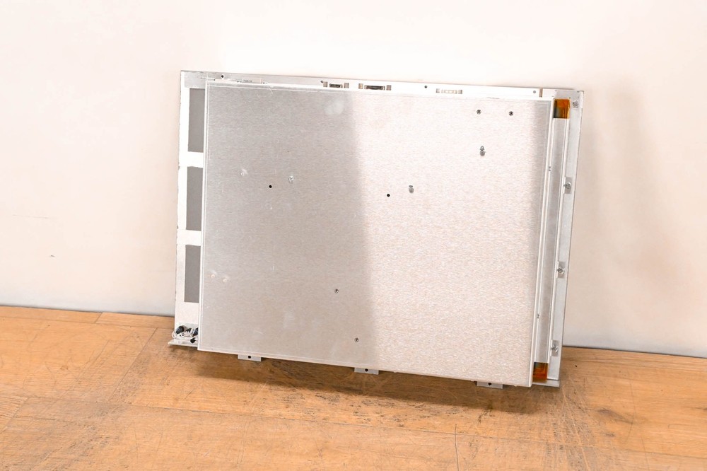 Solid State Logic C300 HD Operator Display (DVI/VGA, EXT K/B & EXT VID) CG01U0H