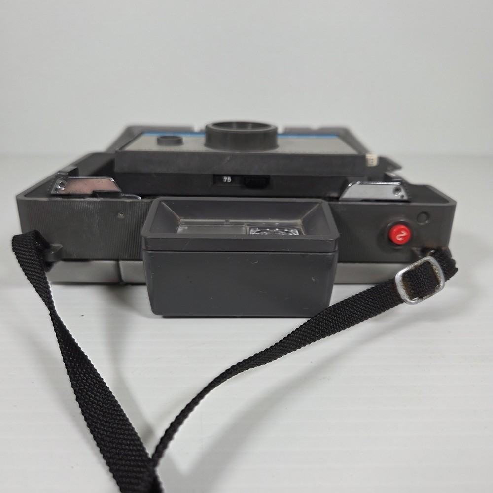 Vintage Polaroid Automatic 210 Land Camera with Model 268 Flash - Untested