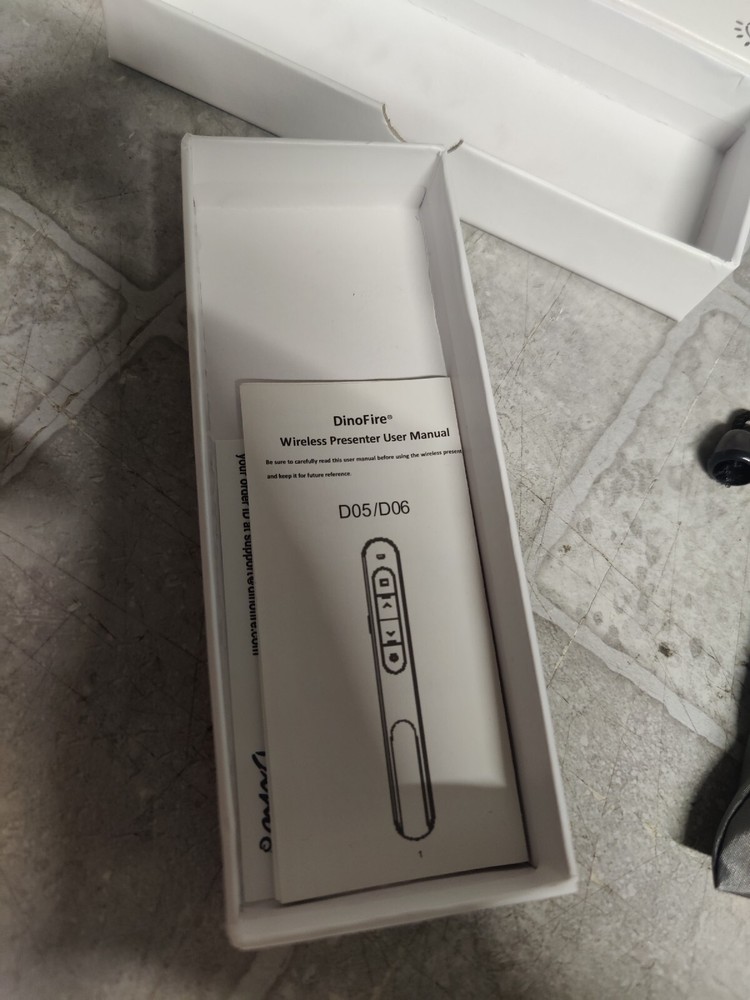 OPEN BOX Dino Wireless Presenter Stick D06