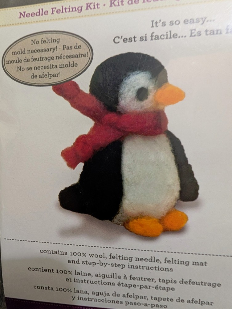 Dimensions Needle Feltind Penguine Kit NIP