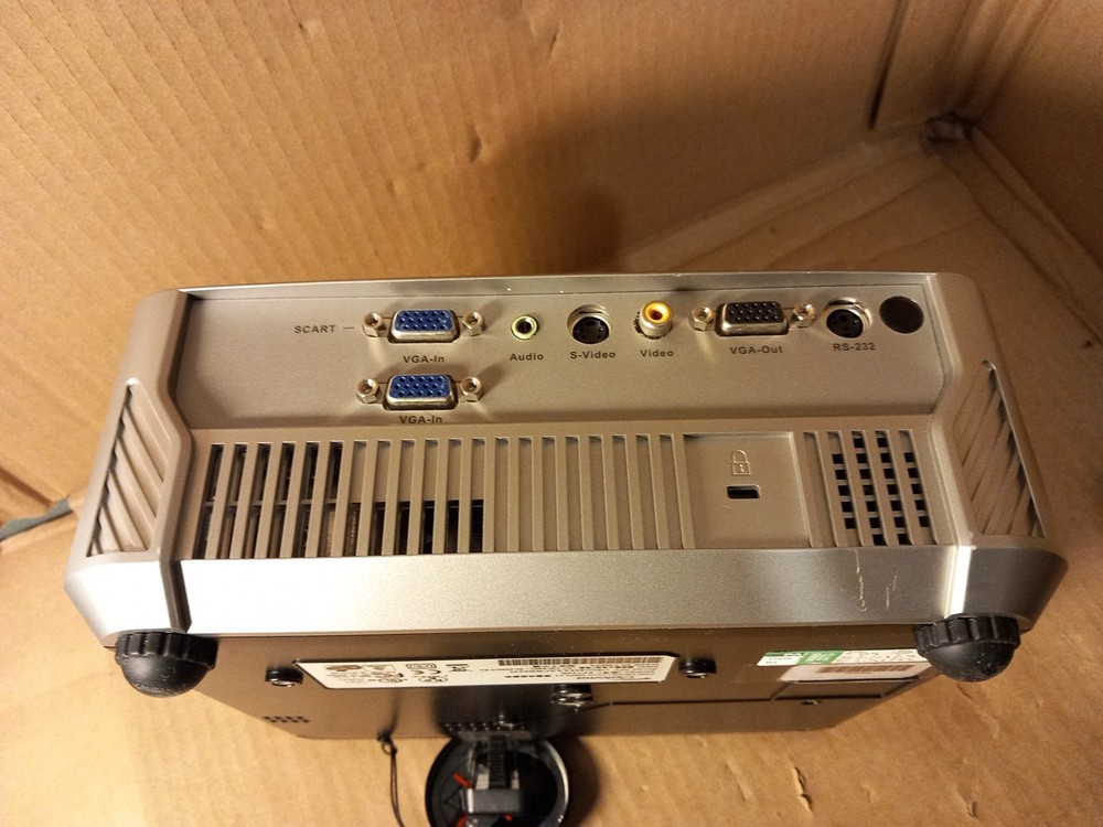 Optoma EP719R DMD PROJECTION DISPLAY Digital projector + CASE
