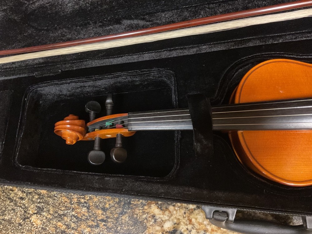 BECKER 3/4 VIOLIN MODEL #1000