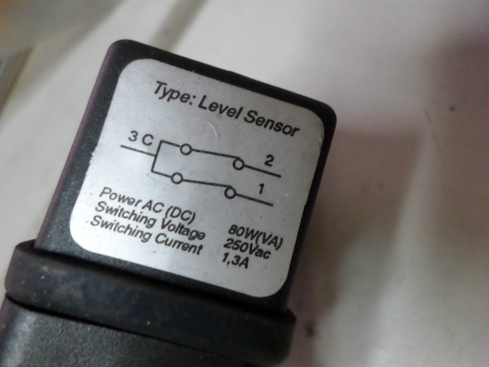 FLOAT LEVEL SENSOR - DUAL HI/LO Din Plug -- Shaft 400mm long - Threaded Body