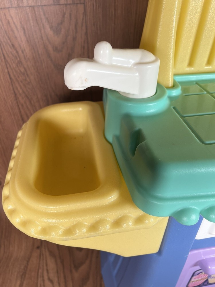 Little Tikes Cupcake Kitchen Retired Very Nice