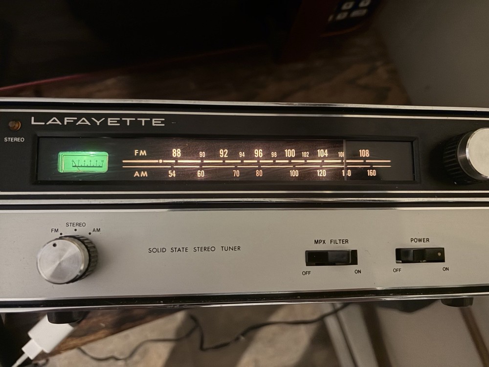 Lafayette LT-225 Solid State Stereo Tuner