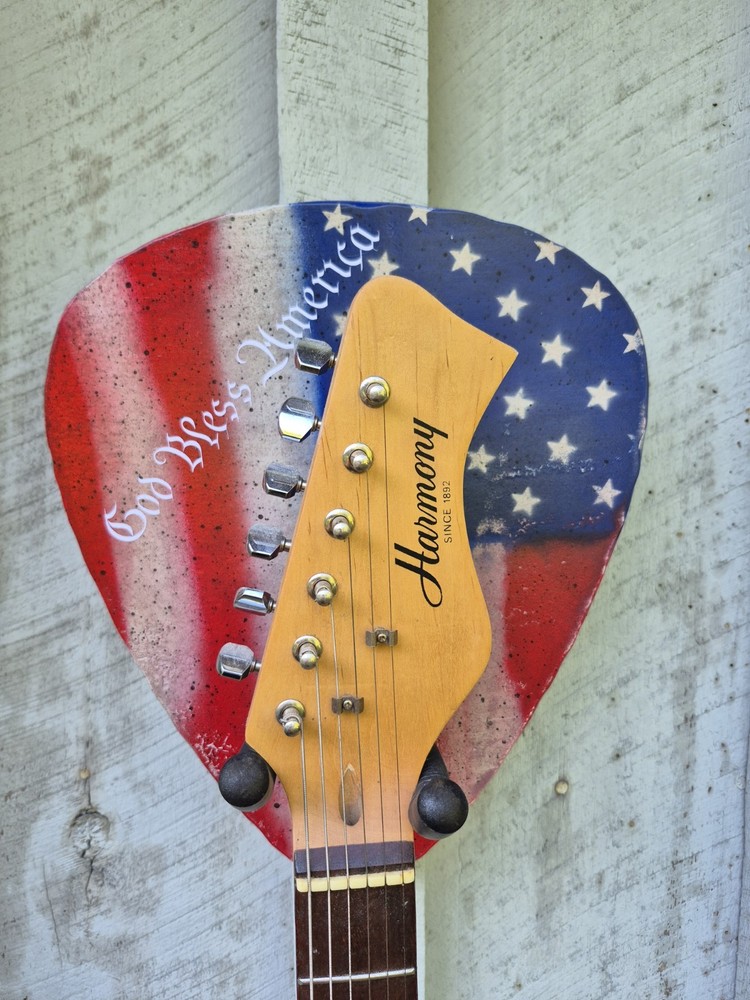 Guitar Wall Hanger, Guitar Wall Mount, Guitar Pick, Painted Pine
