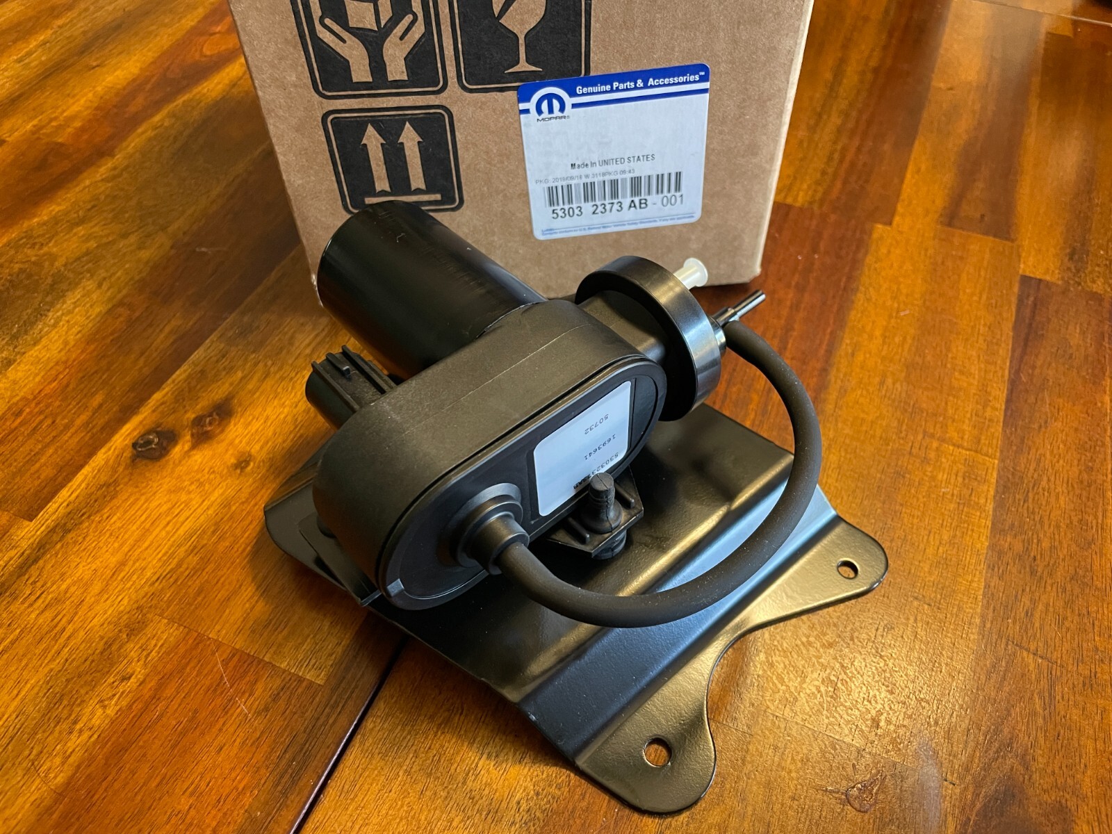 Mopar Electric Vacuum Pump for 2003-2004 Dodge Ram 2500/3500 5.9L, Ford 7.3/6.0L