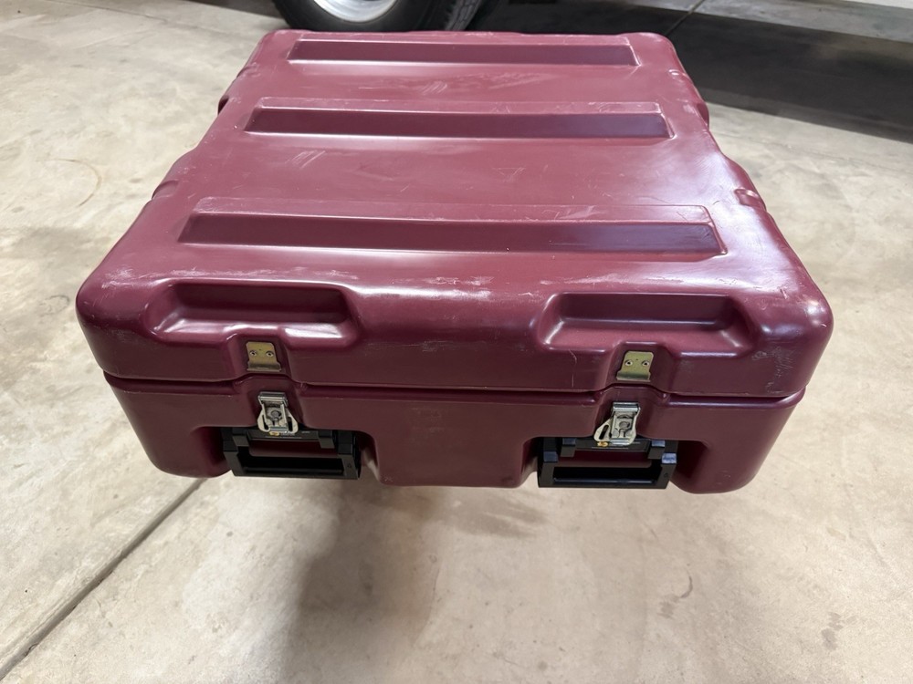 PELICAN HARDIGG CASE