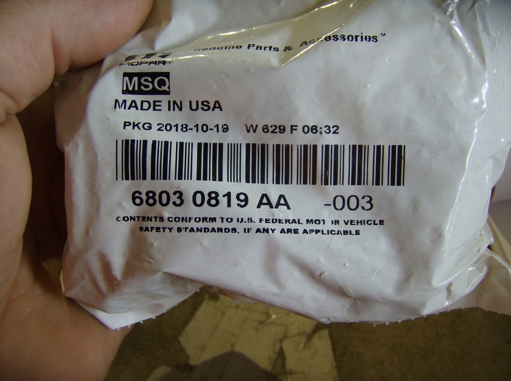 GENUINE MOPAR 68030819AA TAIL STOP TURN LAMP SOCKET BULK PACKED