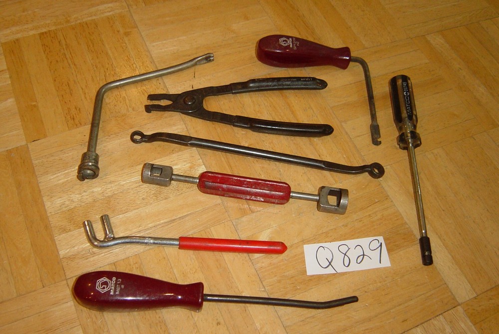 MATCO TOOLS 8 PIECE ASSORTED BRAKE TOOLS BLEEDER, SPRING, INSTALLER, RETAINER +