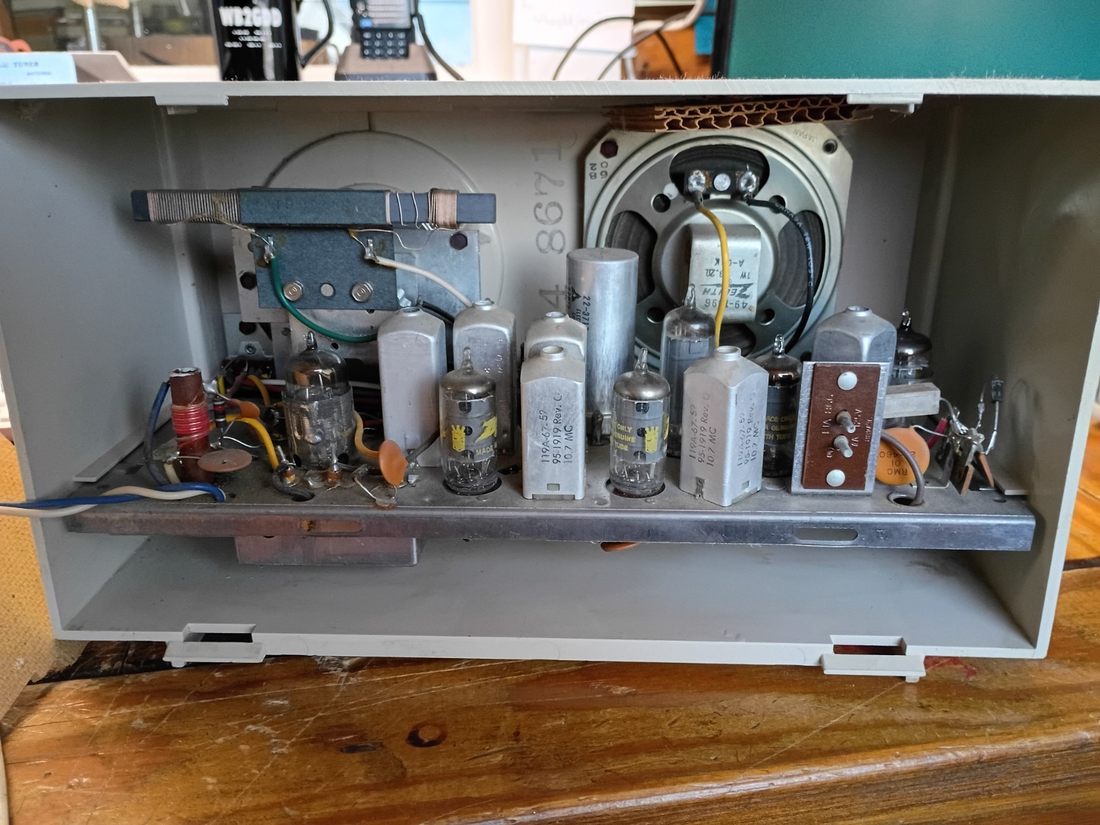 ✨RARE 1969 Zenith Model Z316L AM FM Tube Radio Works Watch The Video Make Offer✨