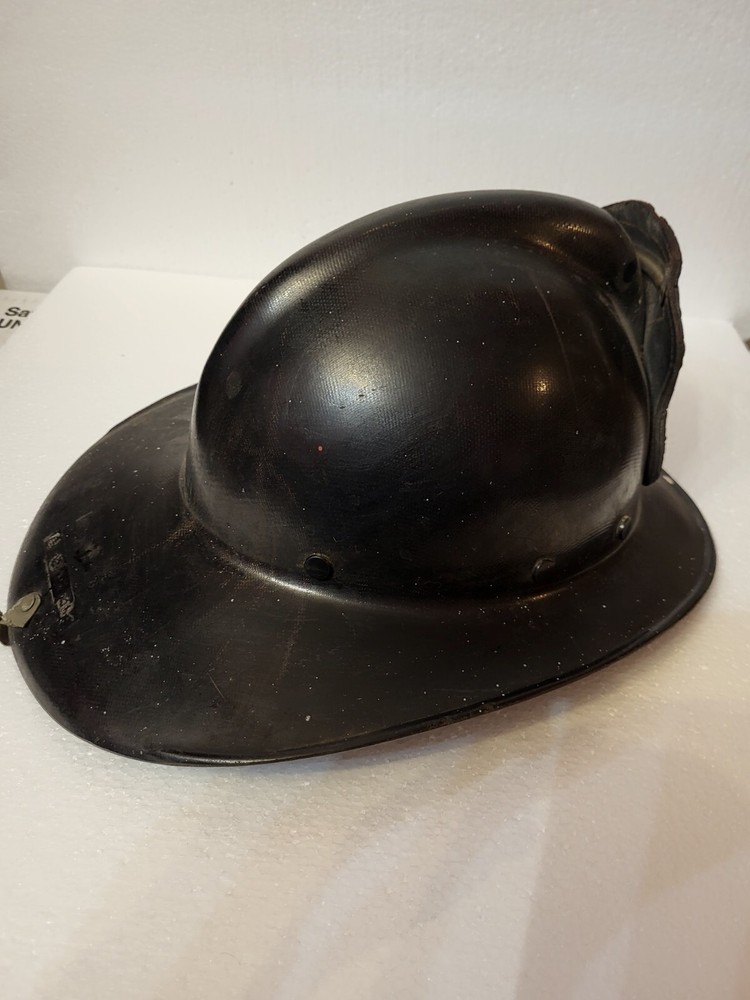 VINTAGE FIREMAN HELMET
