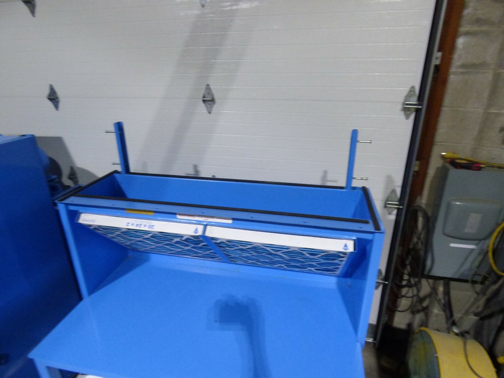 DENRAY BACKDRAFT TABLE 3HP UNUSED