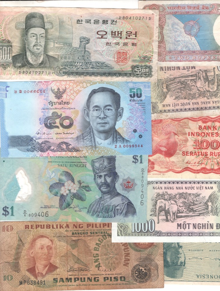 Asia. 100 Banknotes.