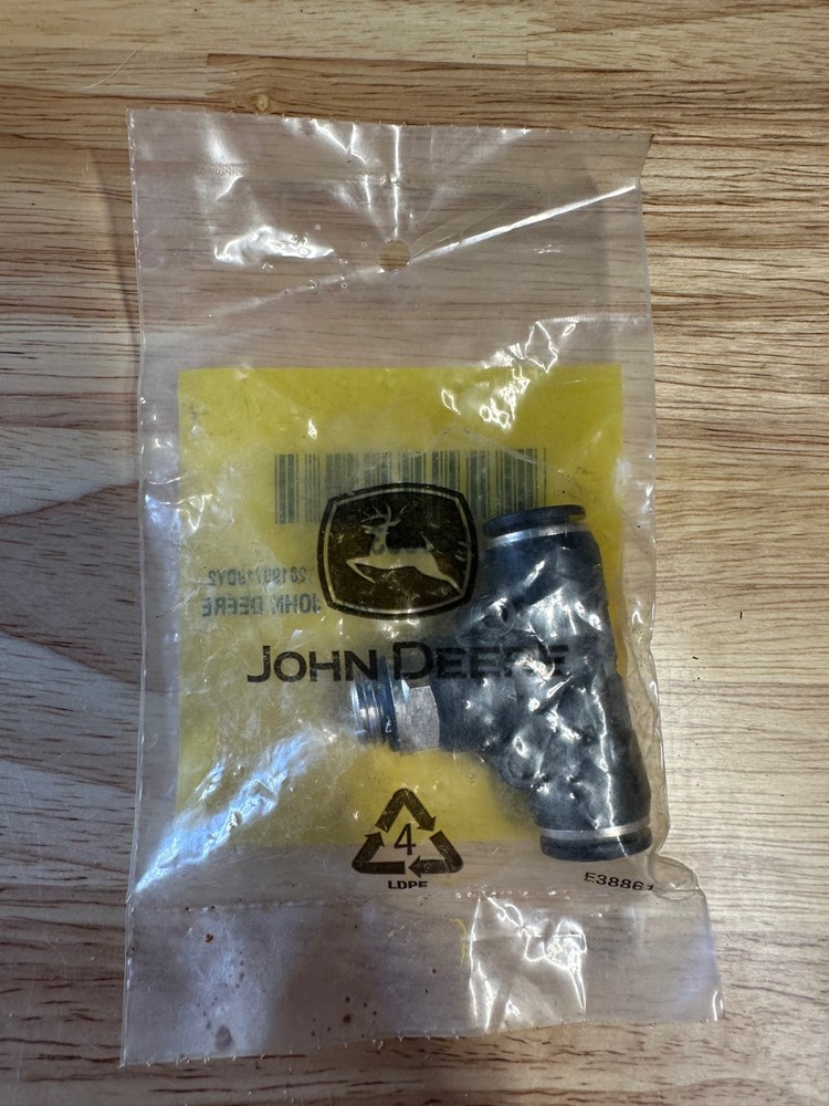 John Deere A89893 Pneumatic Tee Fitting NEW