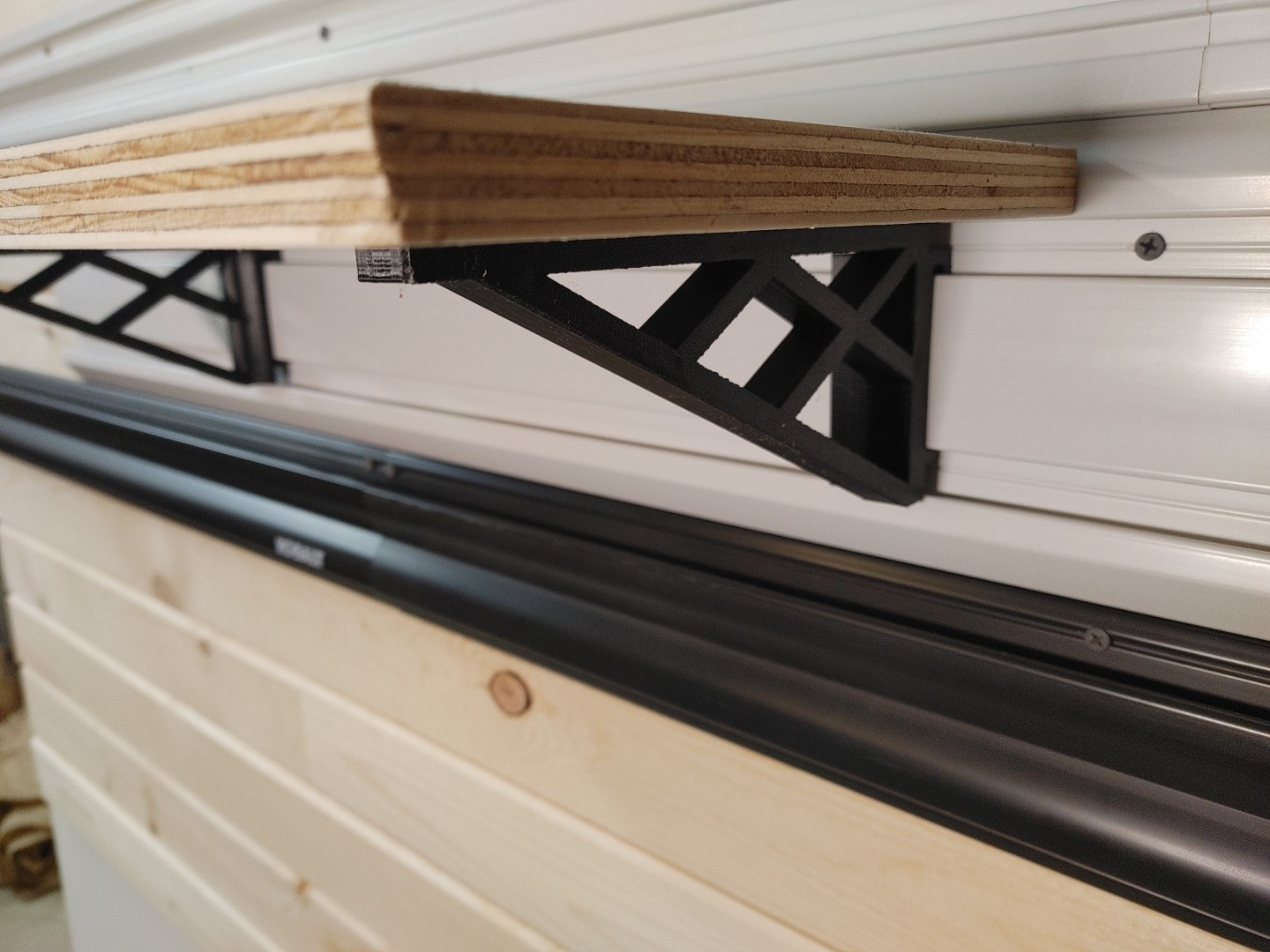 Shelf Bracket For Gladiator GearTrack- Large