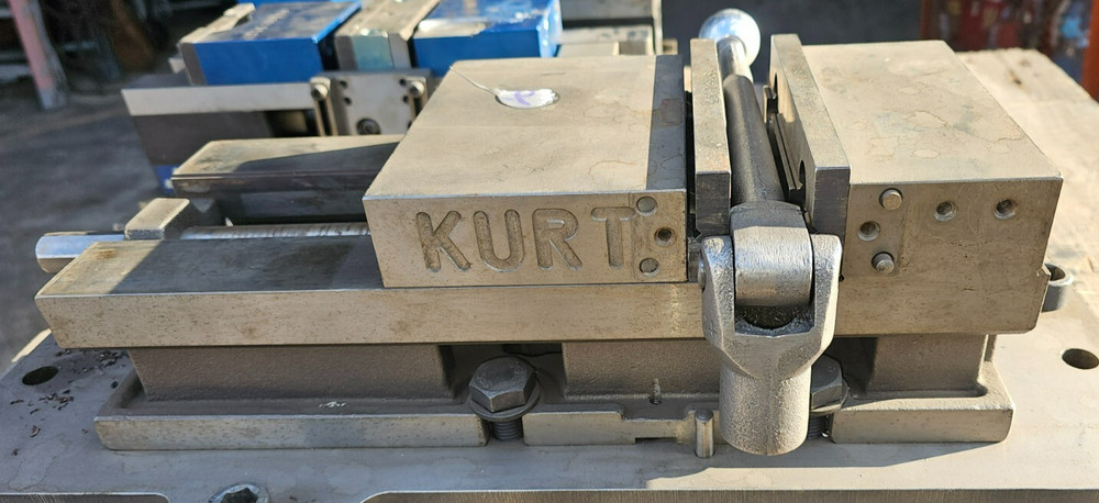Kurt 3600V 6" Manual Horizontal Stationary Precision VersatileLock Vise & Handle