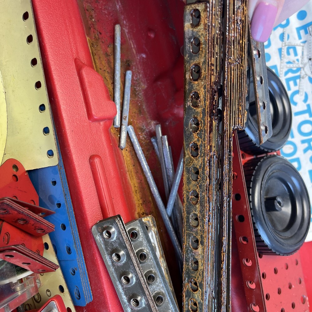 Vintage 1970’s Gabriel ERECTOR SET in Red Plastic Case