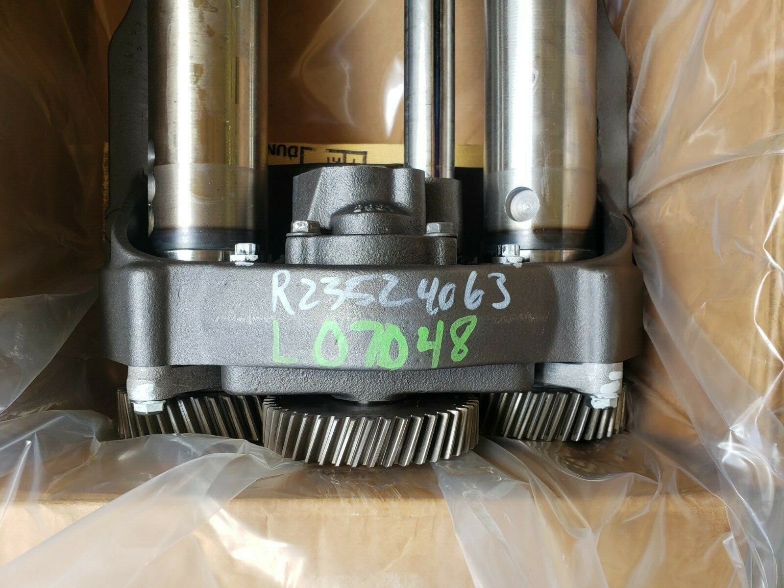 Detroit Diesel Balance Shaft R23524063 Detroit Reman Unit New In Box, NO CORE!