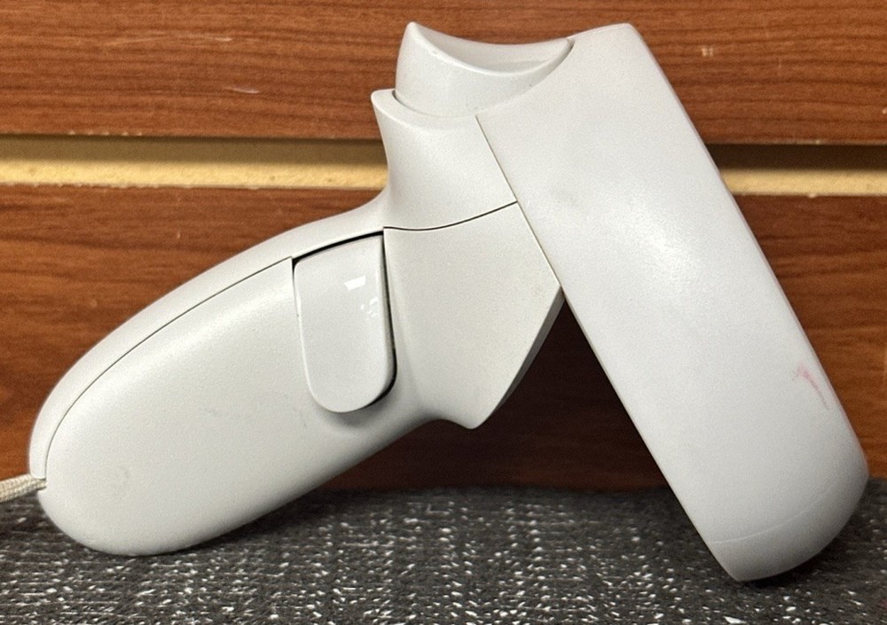 Oculus Meta Quest 2 VR Controller Pair Left and Right Controllers LX39EM-JD96CX