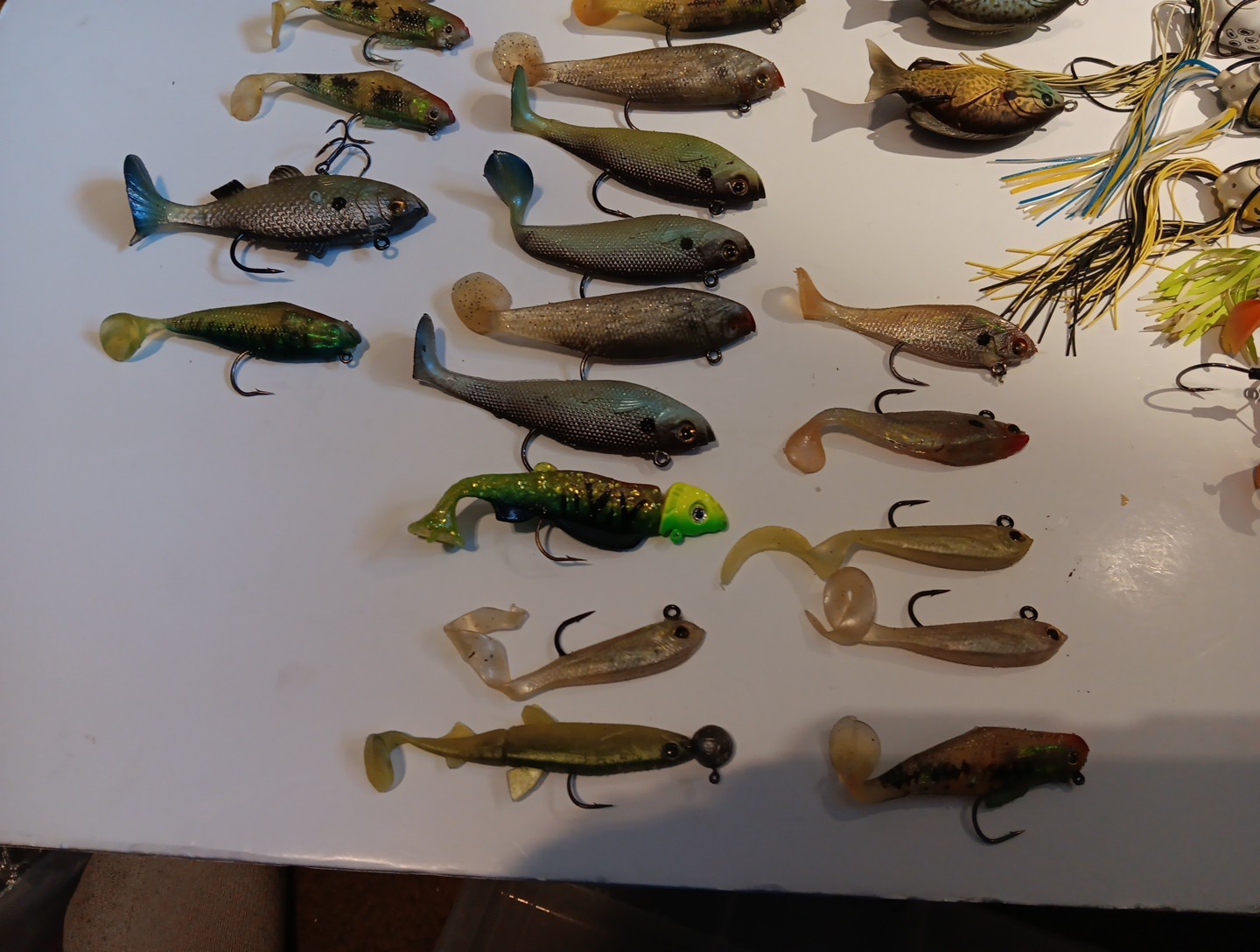 Lot of 43 Weedless & Rubber Lures Frogs, Turtle, Fish w/case