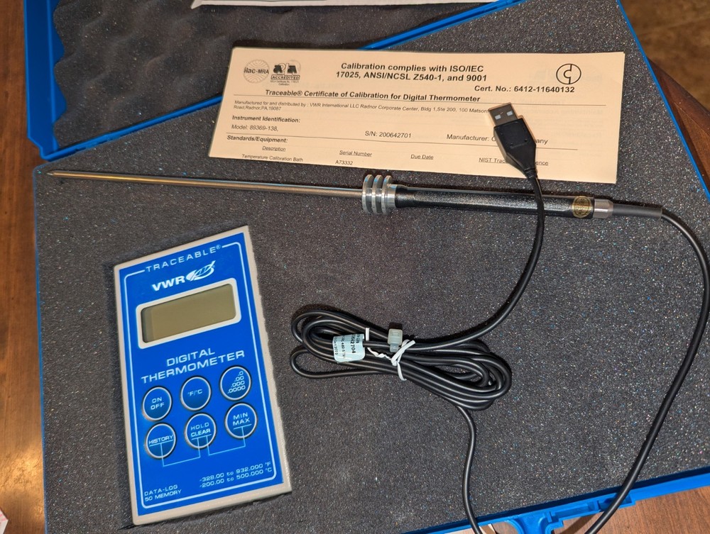 VWR 89369-138 Traceable Digital Thermometer