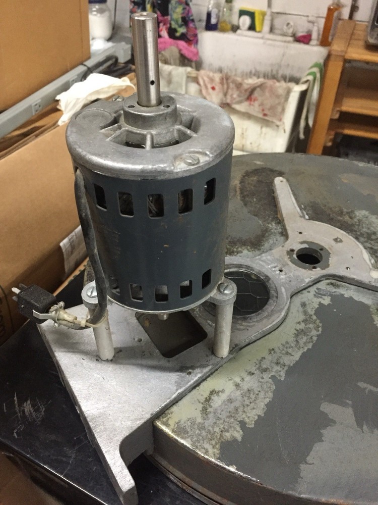 DEVRY XD 35mm Model XD (2810) Film Projector