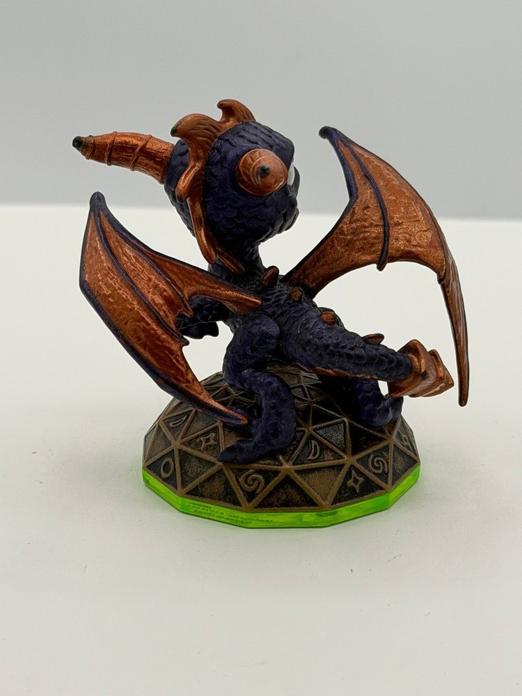 Skylanders Spyro Figure Magic Element Action Figure Loose 2011