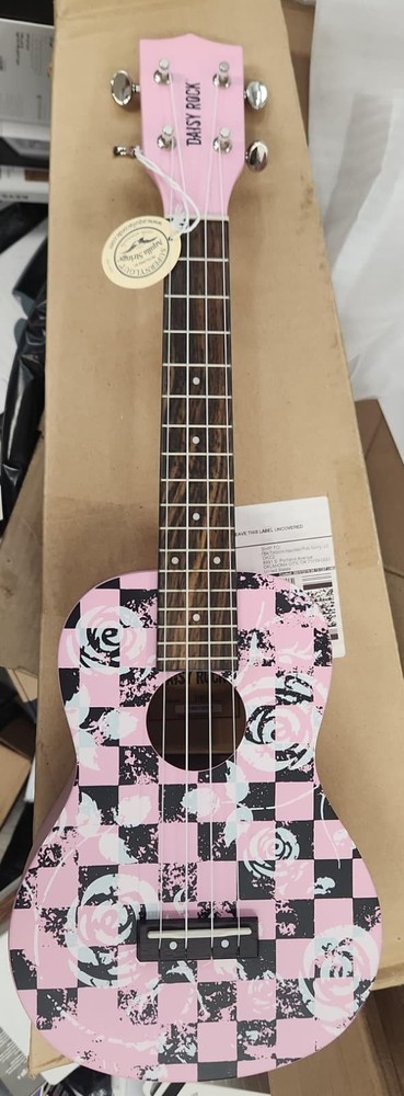 Daisy Rock DRU-3 Punk Pink Ukulele Uke 4-String Open box